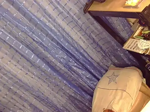 Snapshot of karriemae69 chatting on 12/18/25, 03:49 karriemae69 online show from 12/18/25, 03:49