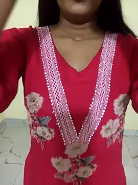 Snapshot of Geeta_rani79 chatting on 12/21/25, 03:30 Geeta rani79 online show from 12/21/25, 03:30