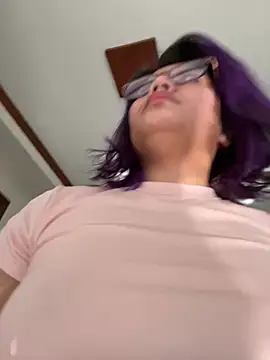 Aljycatx online show from 04/15/26, 07:36