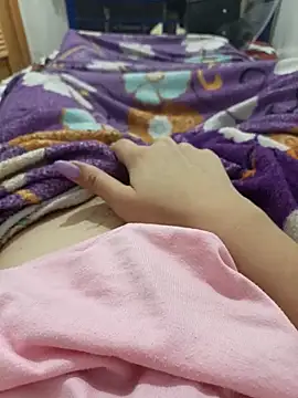 lwkfine online show from 12/18/25, 02:54