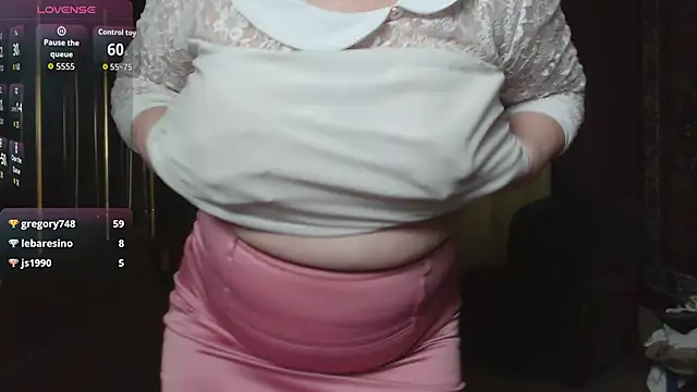 Snapshot of Casey_peach chatting on 04/02/26, 04:46 Casey peach online show from 04/02/26, 04:46