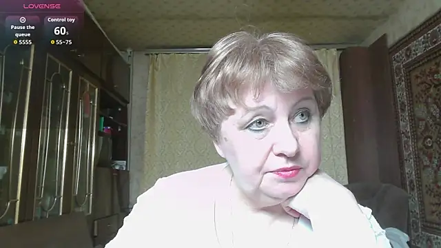 Snapshot of Casey_peach chatting on 04/16/26, 04:30 Casey peach online show from 04/16/26, 04:30