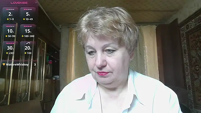 Snapshot of Casey_peach chatting on 04/08/26, 06:15 Casey peach online show from 04/08/26, 06:15