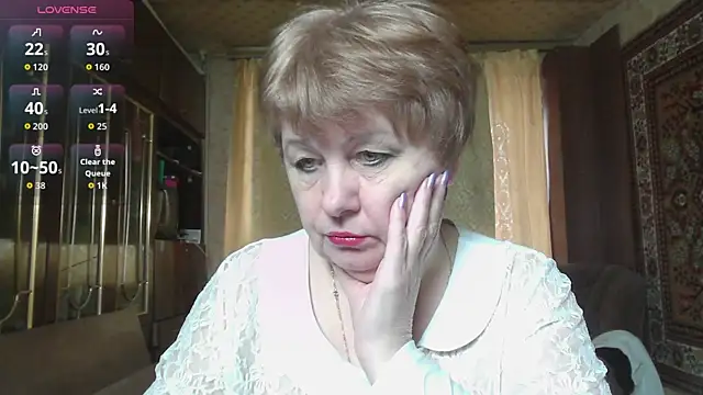 Snapshot of Casey_peach chatting on 04/15/26, 05:13 Casey peach online show from 04/15/26, 05:13