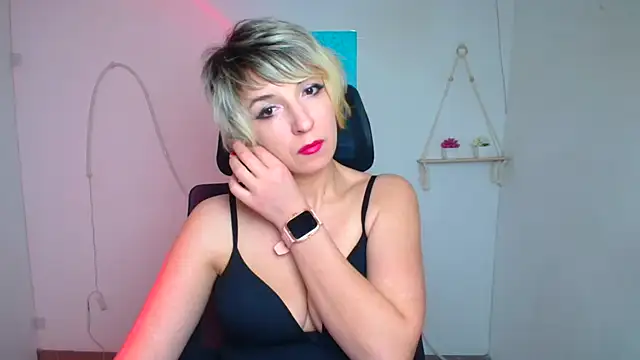 Lana Foxyy online show from 03/05/26, 12:46