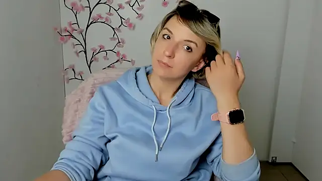 Lana Foxyy online show from 05/11/26, 04:59