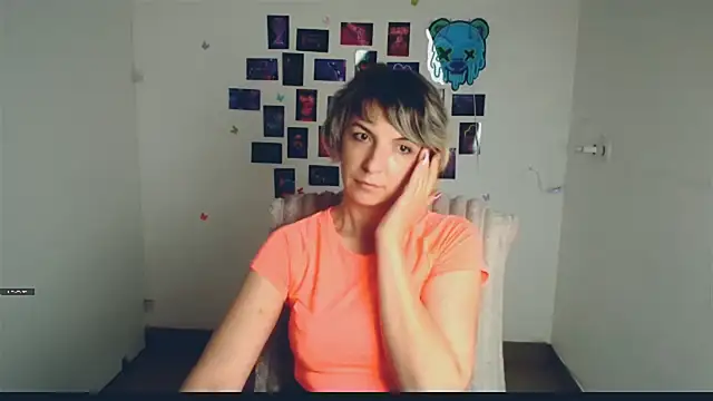 Lana Foxyy online show from 05/20/26, 12:35