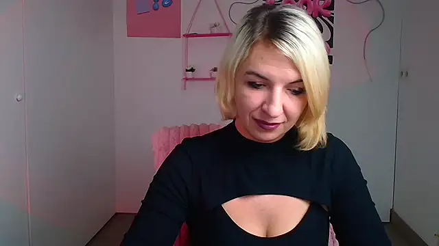 Lana Foxyy online show from 12/21/25, 12:18
