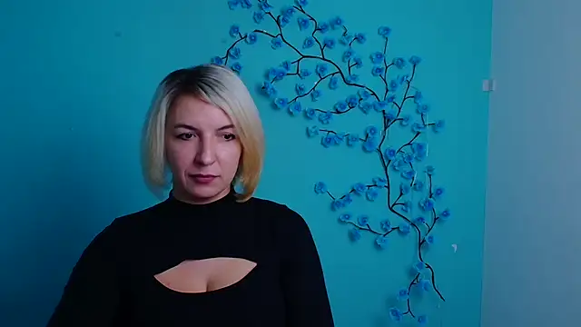 Lana Foxyy online show from 12/22/25, 06:41