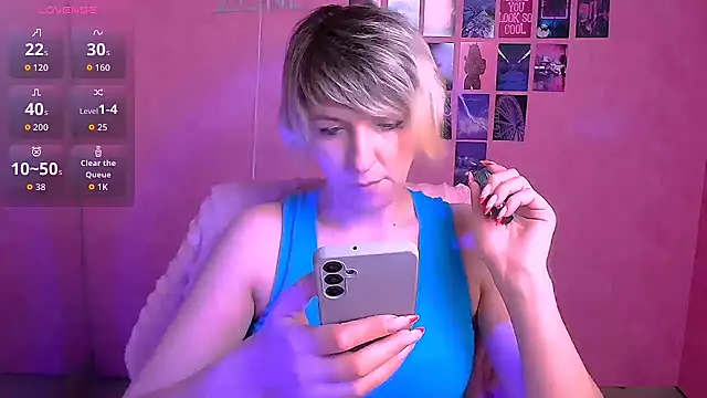 Lana Foxyy online show from 04/02/26, 05:47