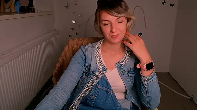 Lana Foxyy online show from 06/18/26, 09:47