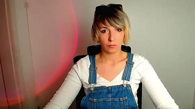 Lana Foxyy online show from 05/03/26, 01:25