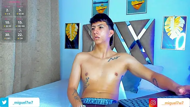 DaniiFoxx online show from 12/17/25, 12:21