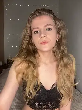 Snapshot of AmilenA chatting on 01/13/26, 09:08 AmilenA online show from 01/13/26, 09:08