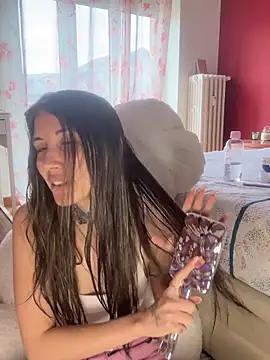 saphirafox online show from 04/01/26, 01:41