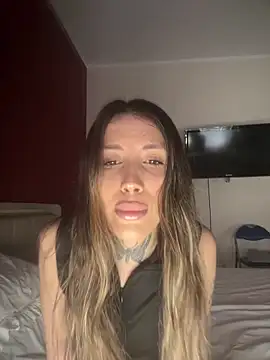 saphirafox online show from 03/18/26, 01:46