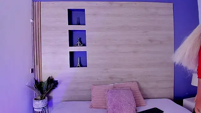 Danhia hott online show from 01/15/26, 01:47