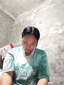 Snapshot of Maikha08 chatting on 05/12/26, 11:27 Maikha08 online show from 05/12/26, 11:27