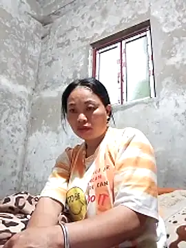 Snapshot of Maikha08 chatting on 05/08/26, 11:08 Maikha08 online show from 05/08/26, 11:08