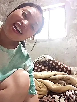 Snapshot of Maikha08 chatting on 05/16/26, 06:56 Maikha08 online show from 05/16/26, 06:56