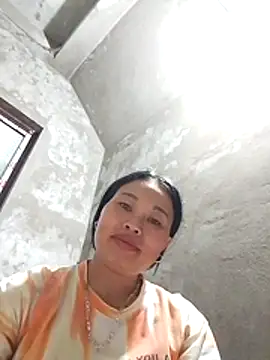 Snapshot of Maikha08 chatting on 05/07/26, 10:57 Maikha08 online show from 05/07/26, 10:57