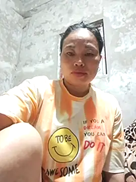 Snapshot of Maikha08 chatting on 05/24/26, 10:31 Maikha08 online show from 05/24/26, 10:31