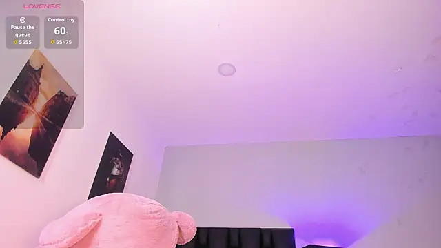 Snapshot of Kloebaby_ chatting on 01/14/26, 10:57 Kloebaby online show from 01/14/26, 10:57