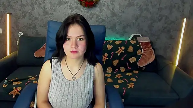 Snapshot of AnimeeDoll chatting on 12/17/25, 02:33 AnimeeDoll online show from 12/17/25, 02:33