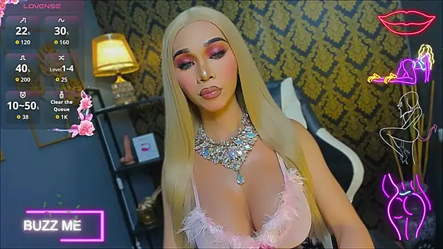 Snapshot of CelinaWintour chatting on 12/17/25, 06:40 CelinaWintour online show from 12/17/25, 06:40