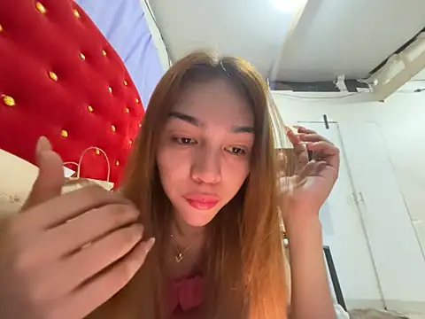 CelinaWintour online show from 05/19/26, 01:29