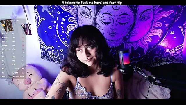 sofitabares  online show from 06/09/26, 10:33