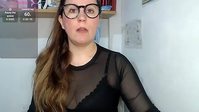 Snapshot of SofiEsteves chatting on 07/07/26, 12:52 SofiEsteves online show from 07/07/26, 12:52