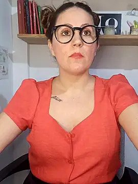 SofiEsteves online show from 06/01/26, 06:29
