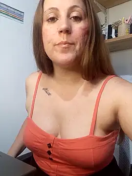 SofiEsteves online show from 12/16/25, 06:45