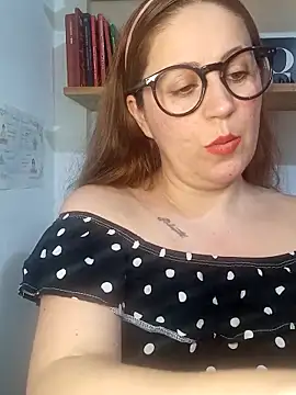 Snapshot of SofiEsteves chatting on 06/09/26, 01:56 SofiEsteves online show from 06/09/26, 01:56