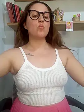 Snapshot of SofiEsteves chatting on 01/14/26, 02:09 SofiEsteves online show from 01/14/26, 02:09