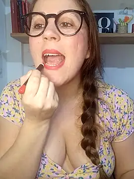 Snapshot of SofiEsteves chatting on 06/05/26, 12:33 SofiEsteves online show from 06/05/26, 12:33