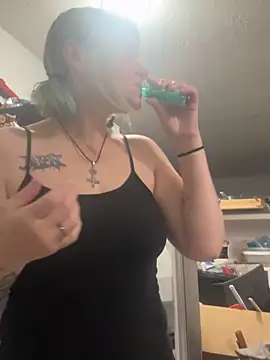 lindzybella online show from 04/11/26, 03:03