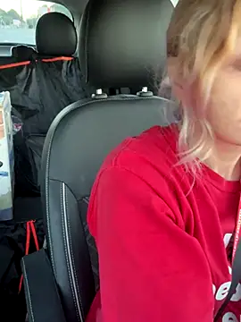 lindzybella online show from 09/28/25, 11:50