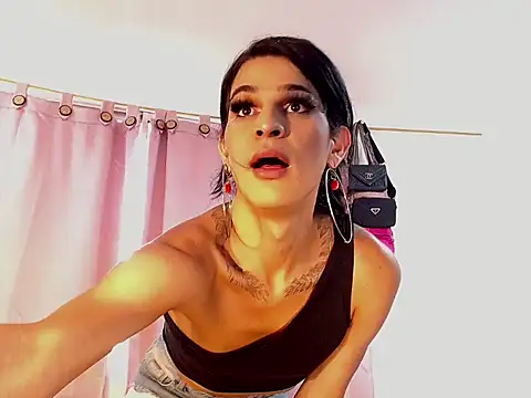 titania1502 online show from 12/16/25, 08:35