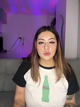 Snapshot of justmariee chatting on 12/18/25, 11:41 justmariee online show from 12/18/25, 11:41