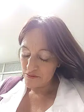 Snapshot of SAMMY_30- chatting on 12/17/25, 02:44 SAMMY 30- online show from 12/17/25, 02:44