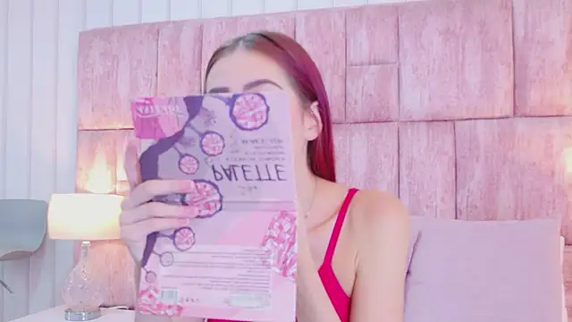 Snapshot of ScarlettFoox chatting on 02/05/26, 12:01 ScarlettFoox online show from 02/05/26, 12:01