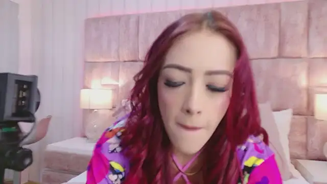 Snapshot of ScarlettFoox chatting on 01/09/26, 01:18 ScarlettFoox online show from 01/09/26, 01:18