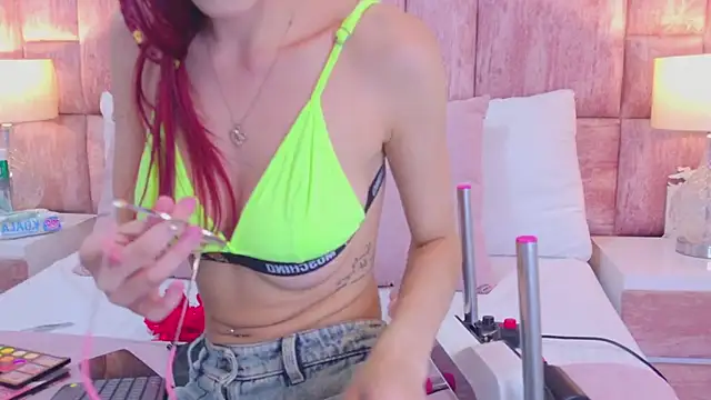 Snapshot of ScarlettFoox chatting on 03/13/26, 02:11 ScarlettFoox online show from 03/13/26, 02:11