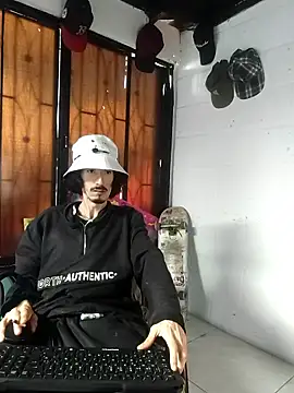 sk8-boy online show from 01/14/26, 01:48