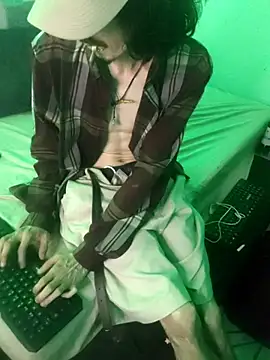 sk8-boy online show from 03/08/26, 04:21