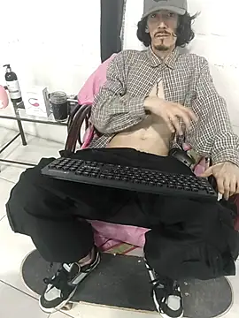 Snapshot of sk8-boy chatting on 04/18/26, 02:41 sk8-boy online show from 04/18/26, 02:41