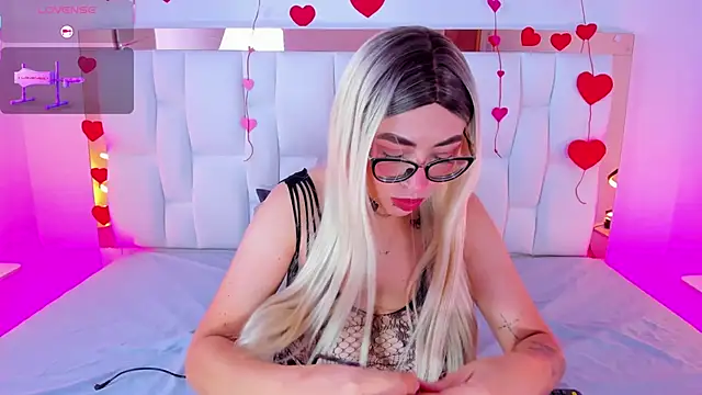 CamilleJuicy  online show from 02/28/26, 12:16