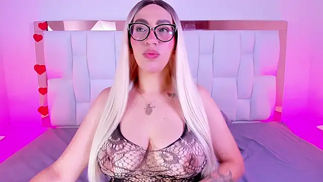 CamilleJuicy  online show from 04/11/26, 12:31